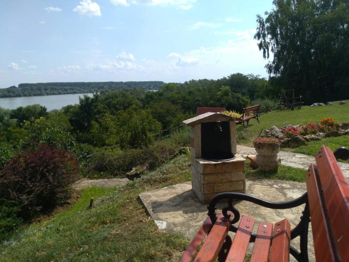 Villa Kornelija Stari Slankamen Екстериор снимка